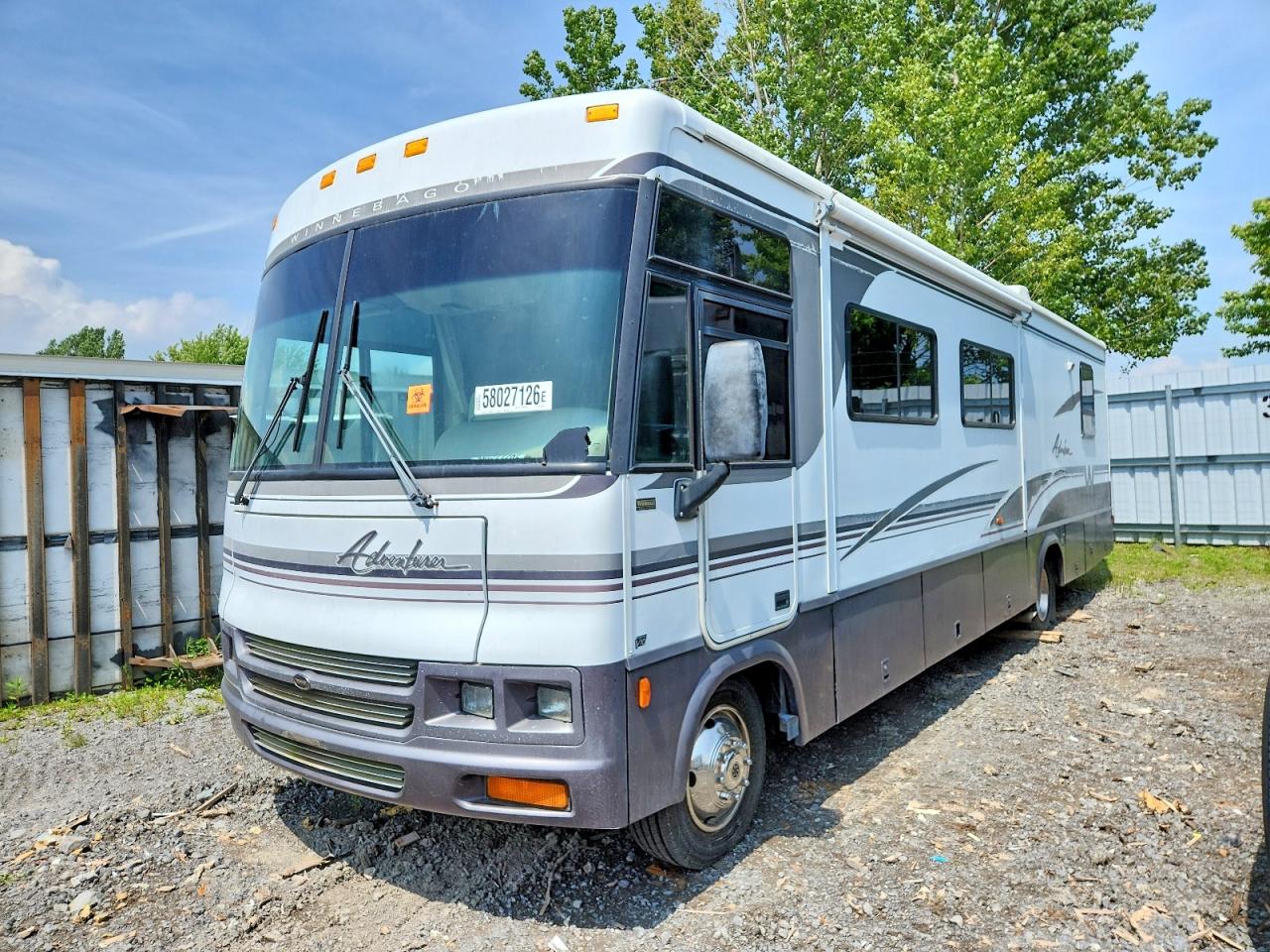 2001 WINNIBAGO RECREATION