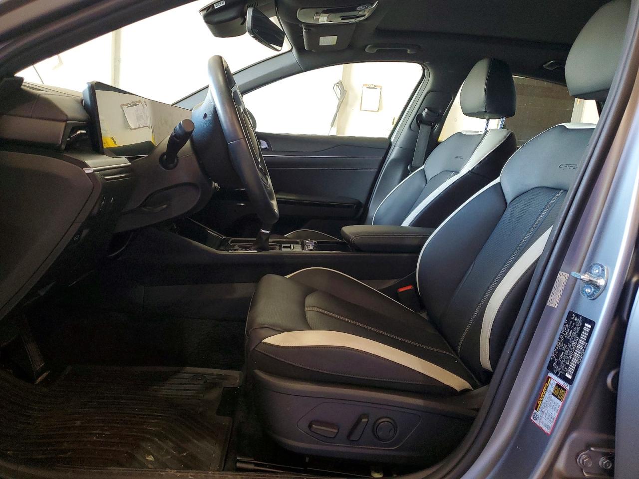 2025 KIA K5