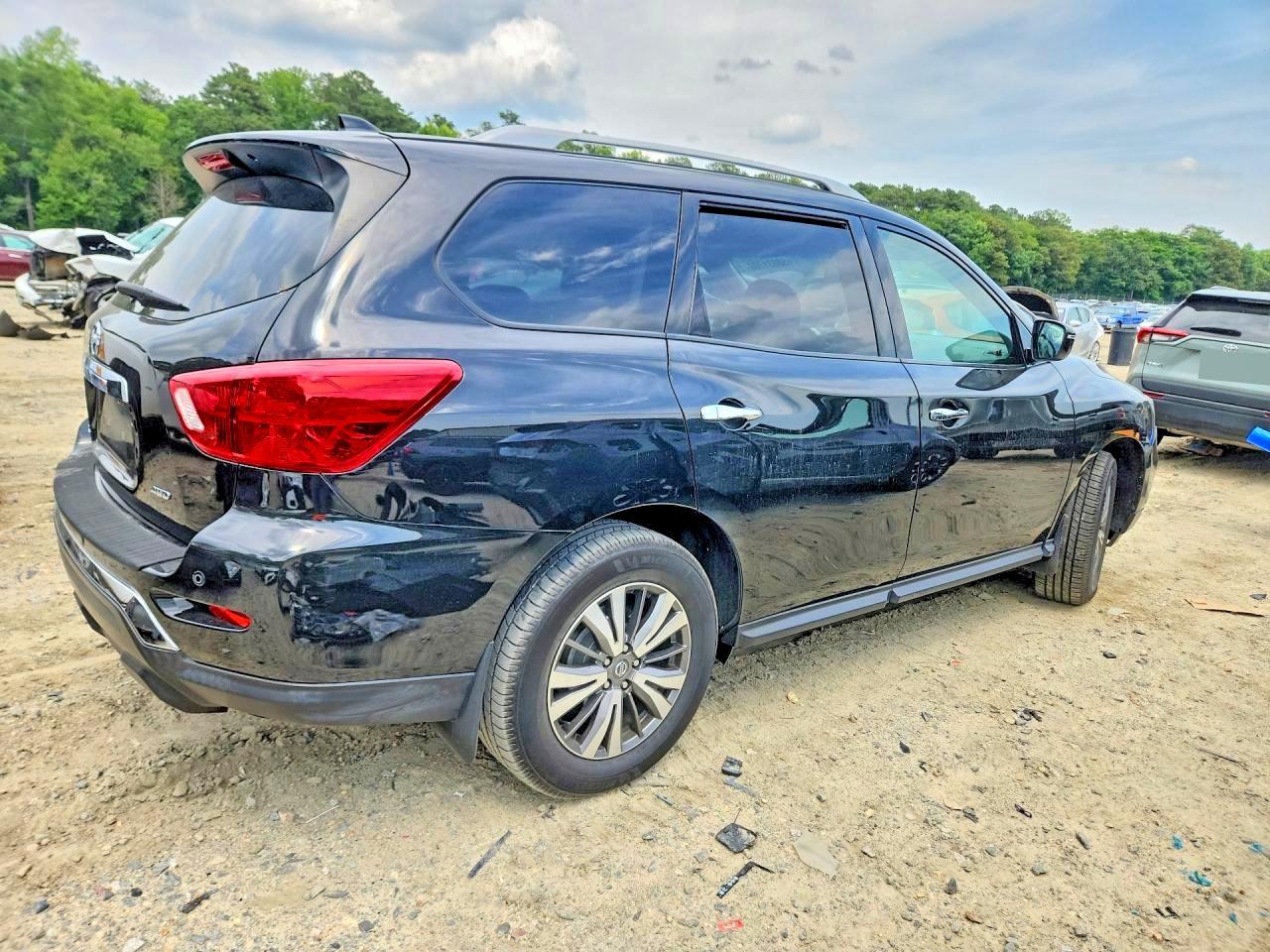 2019 NISSAN PATHFINDER