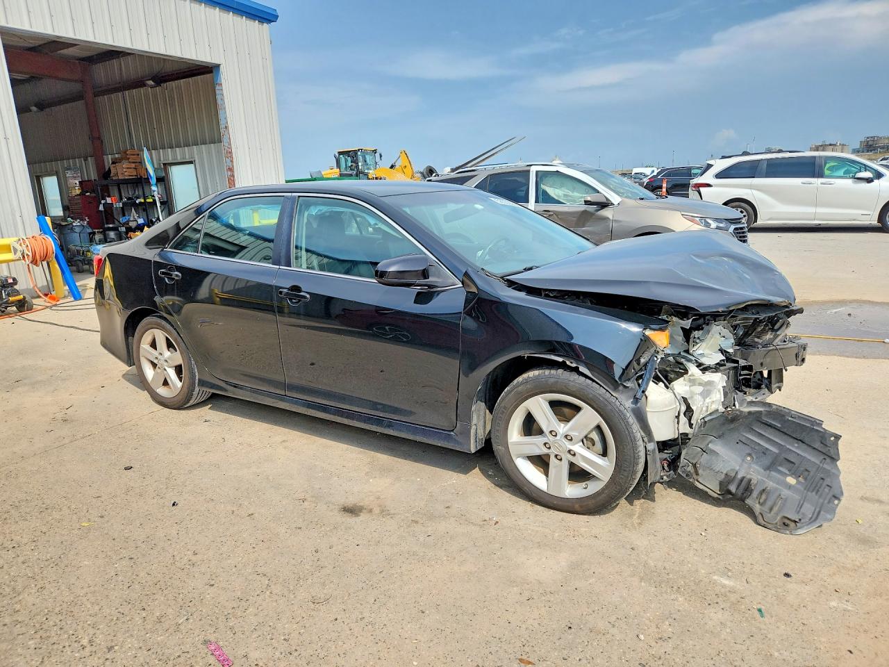 2014 TOYOTA CAMRY