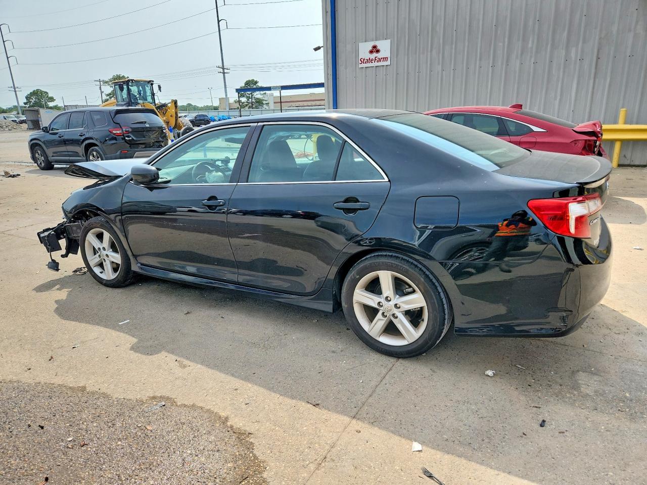2014 TOYOTA CAMRY