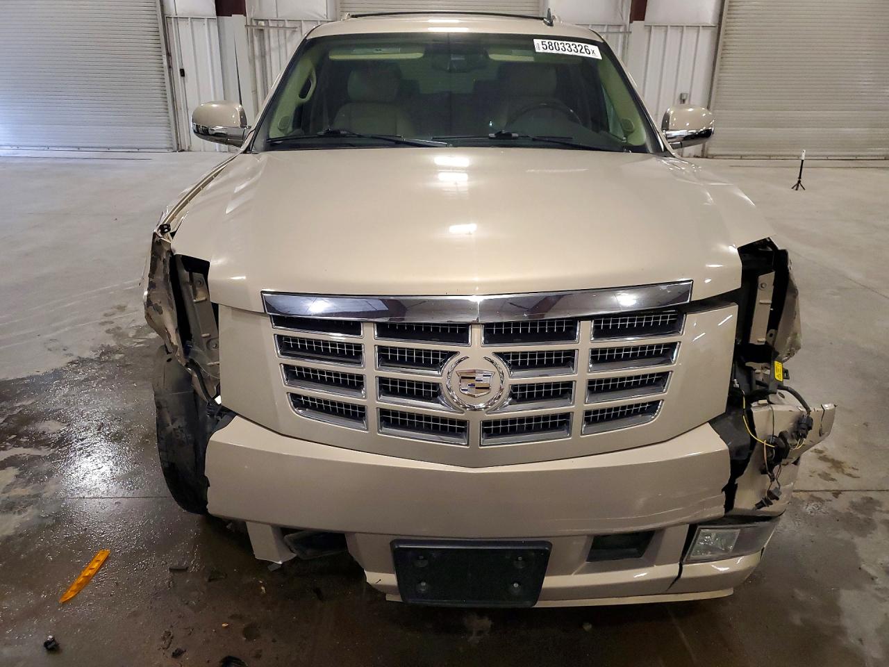 2011 CADILLAC ESCALADE