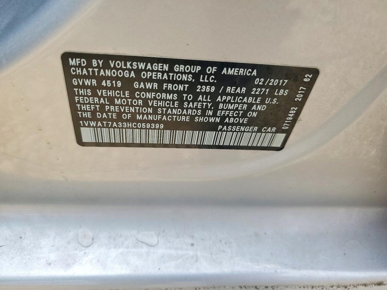2017 VOLKSWAGEN PASSAT