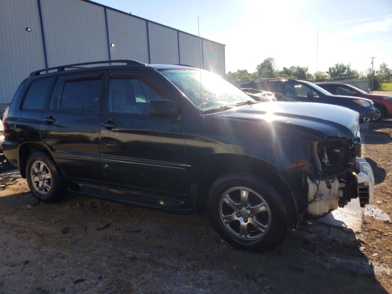 2004 TOYOTA HIGHLANDER