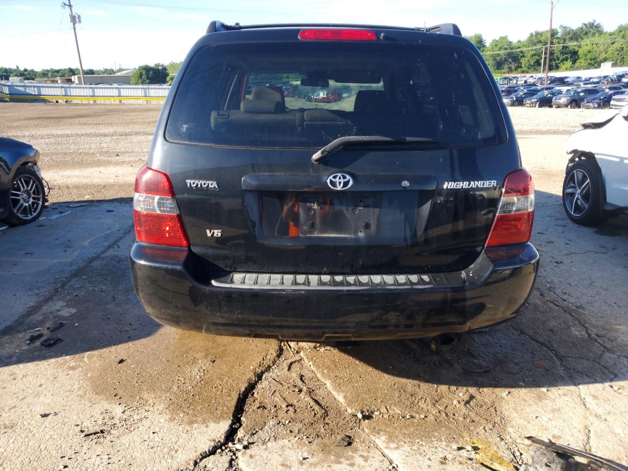 2004 TOYOTA HIGHLANDER