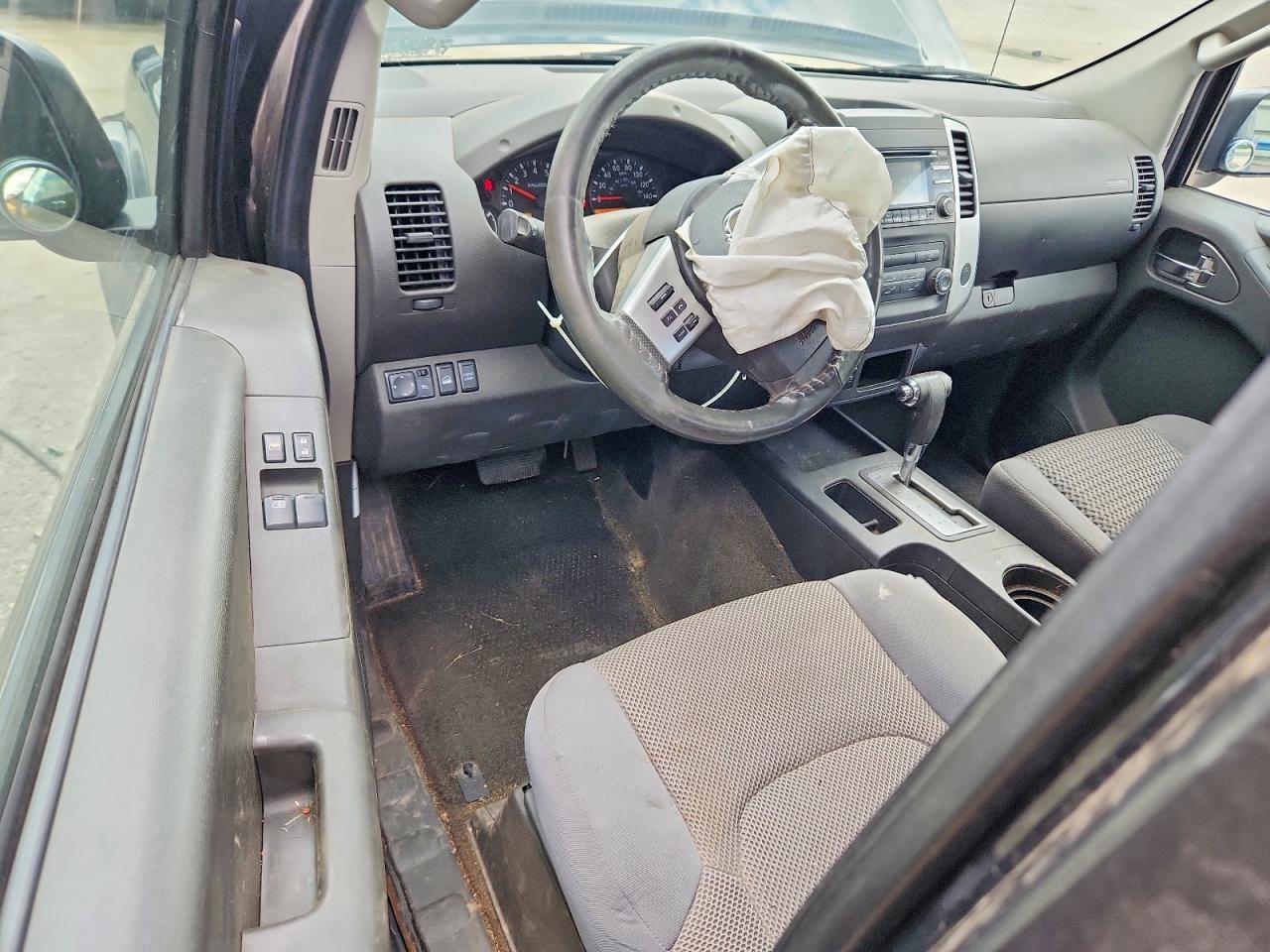 2013 NISSAN FRONTIER