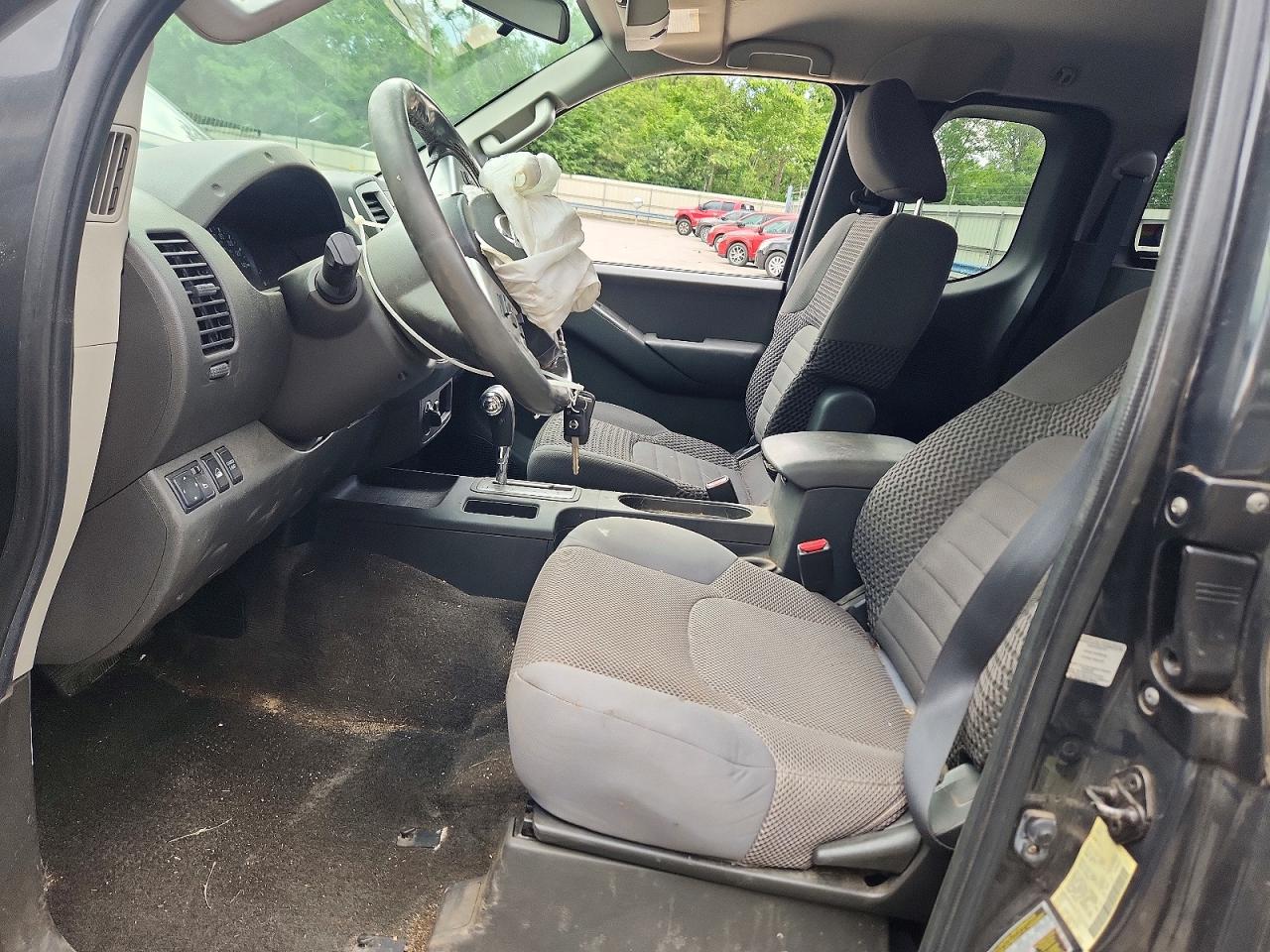 2013 NISSAN FRONTIER