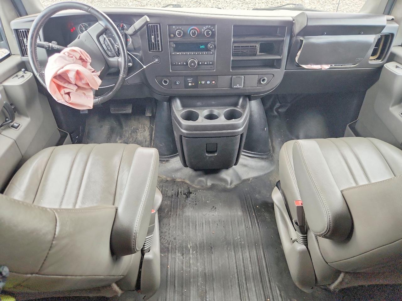 2022 CHEVROLET EXPRESS