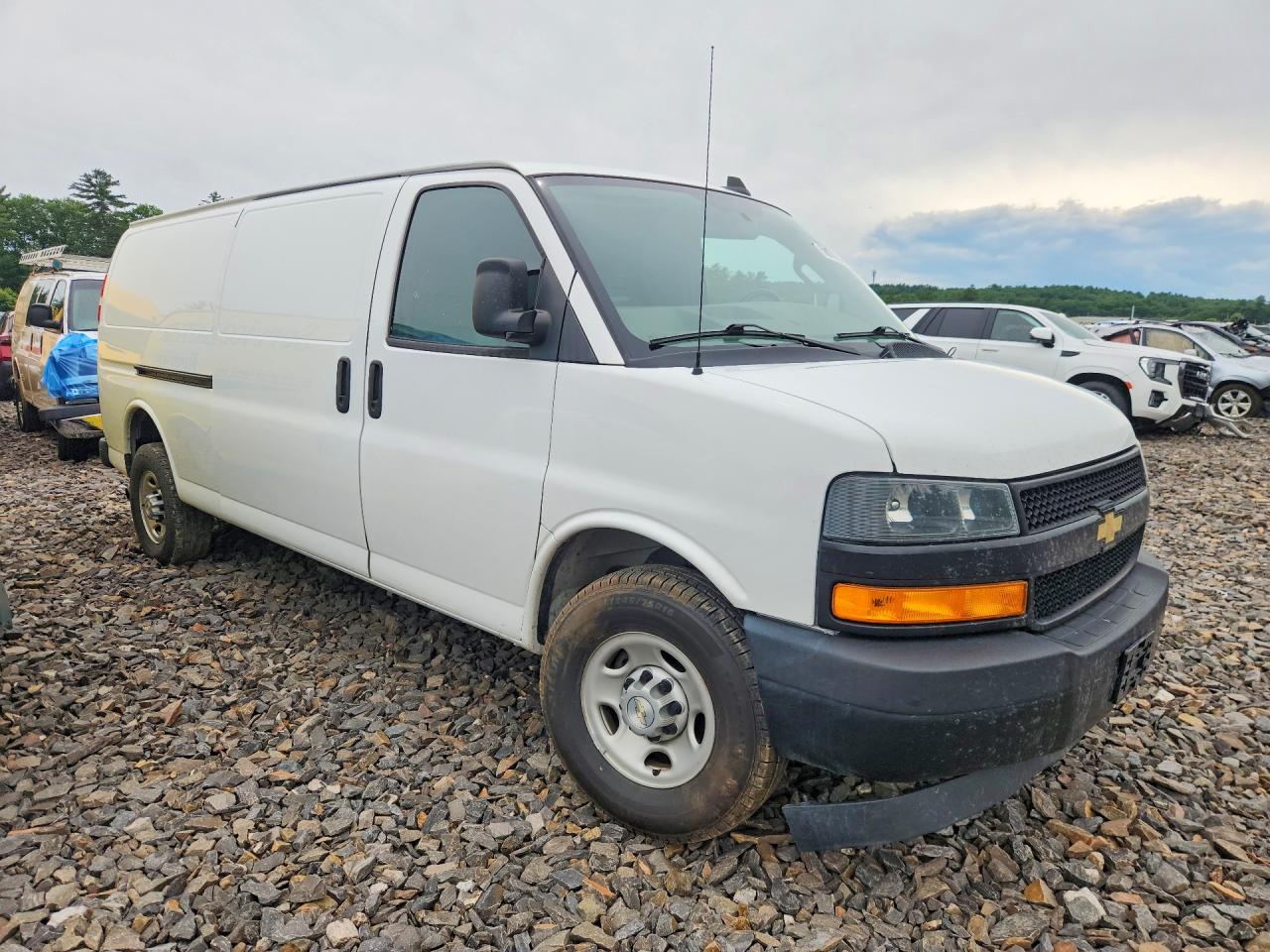 2022 CHEVROLET EXPRESS
