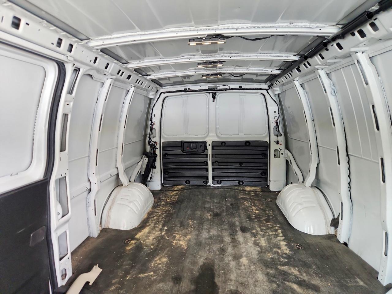 2022 CHEVROLET EXPRESS