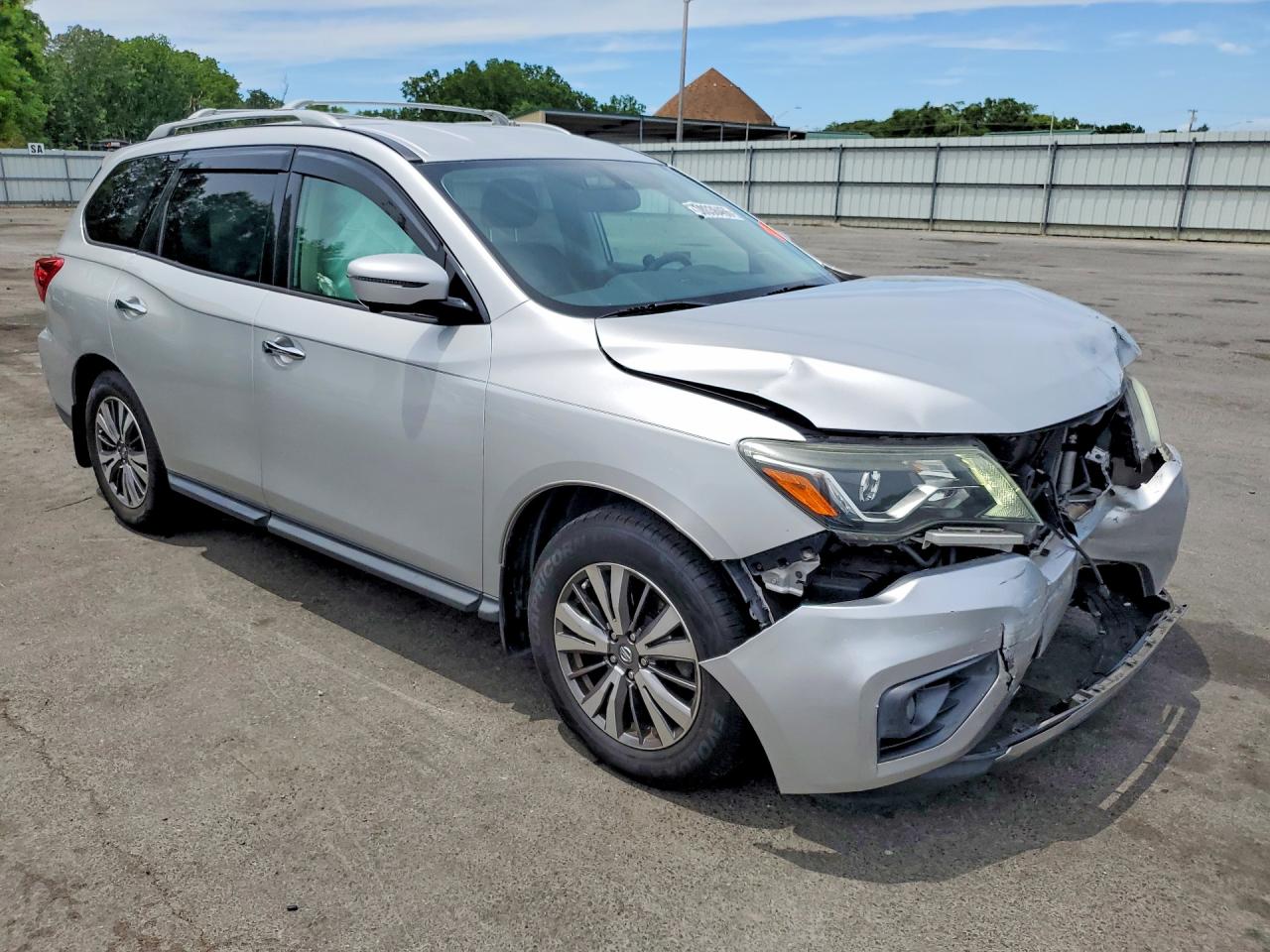 2017 NISSAN PATHFINDER