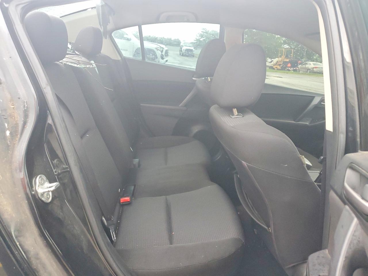 2012 MAZDA 3 4D 2WD
