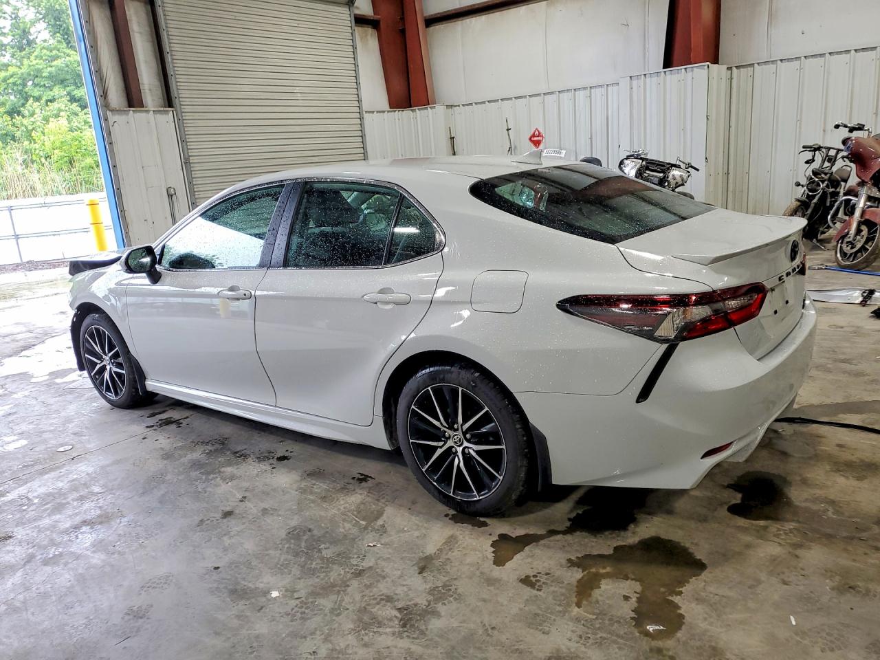 2024 TOYOTA CAMRY