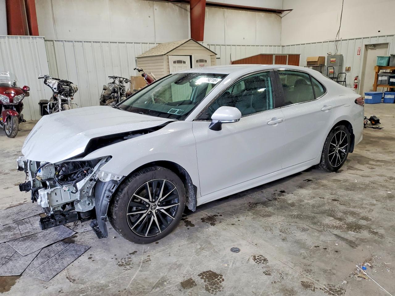 2024 TOYOTA CAMRY