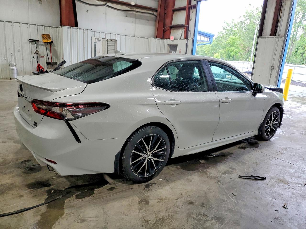 2024 TOYOTA CAMRY