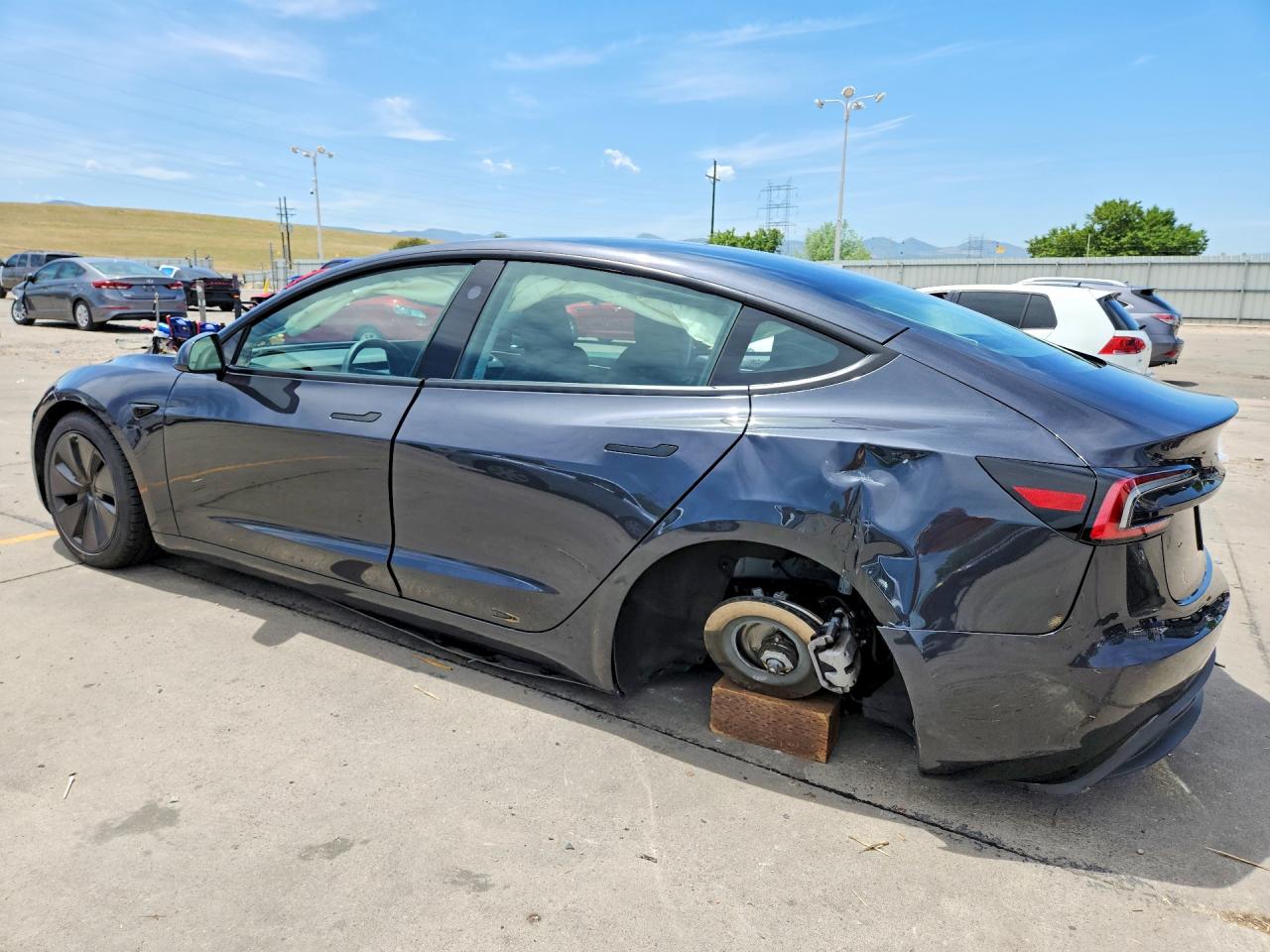 2025 TESLA MODEL 3