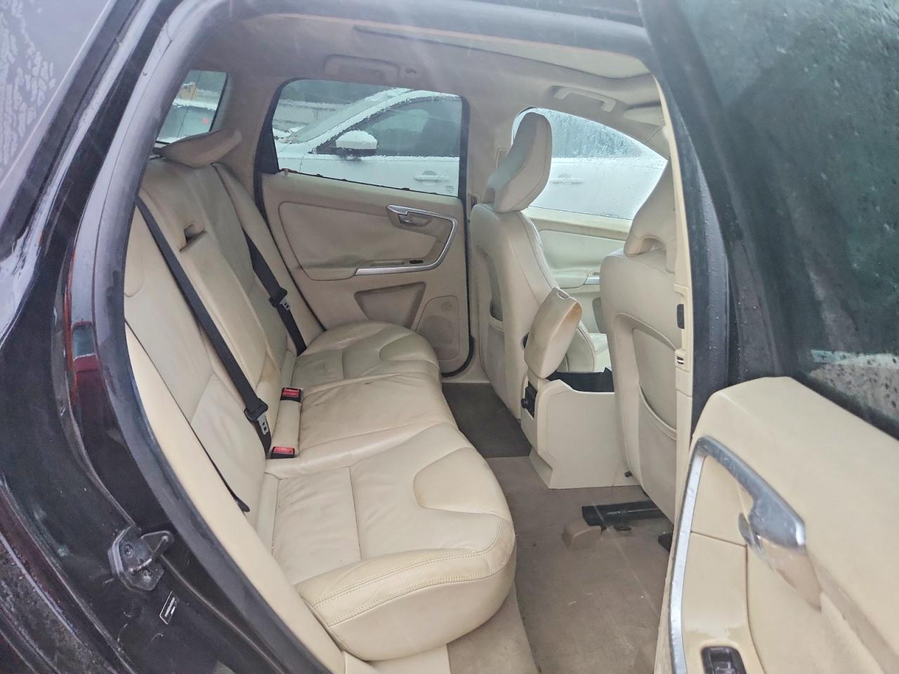 2010 VOLVO XC60