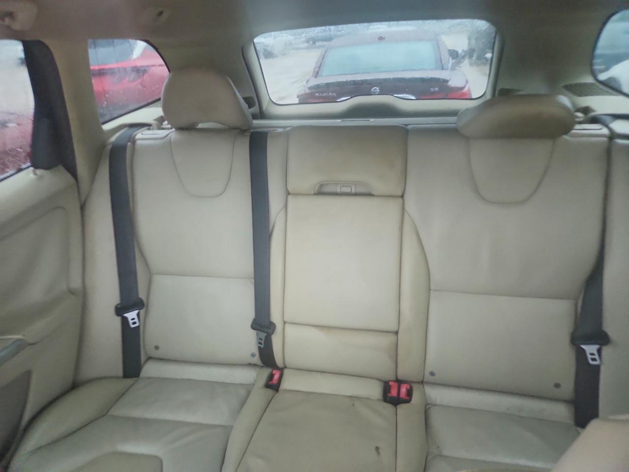 2010 VOLVO XC60