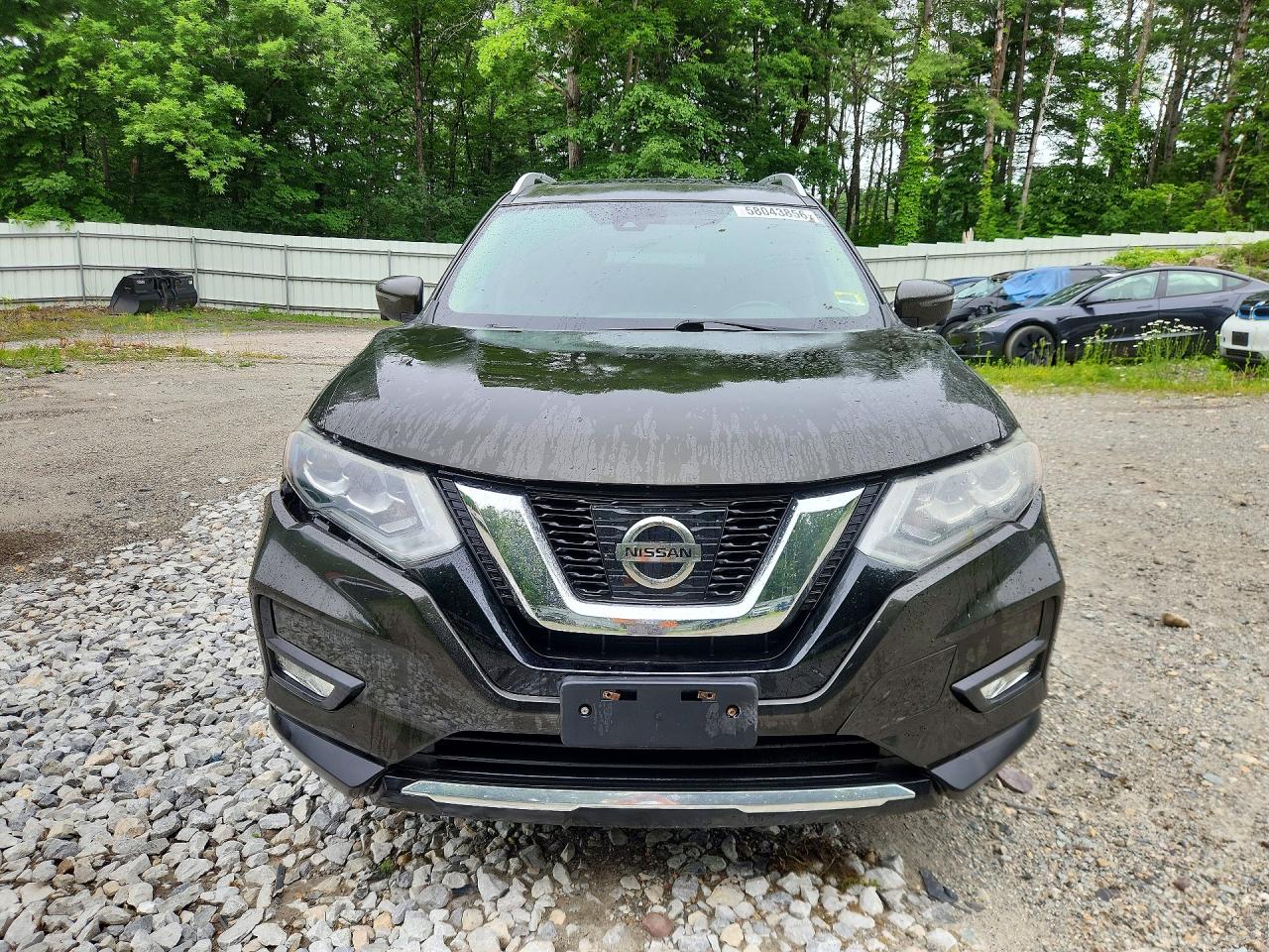 2017 NISSAN ROGUE
