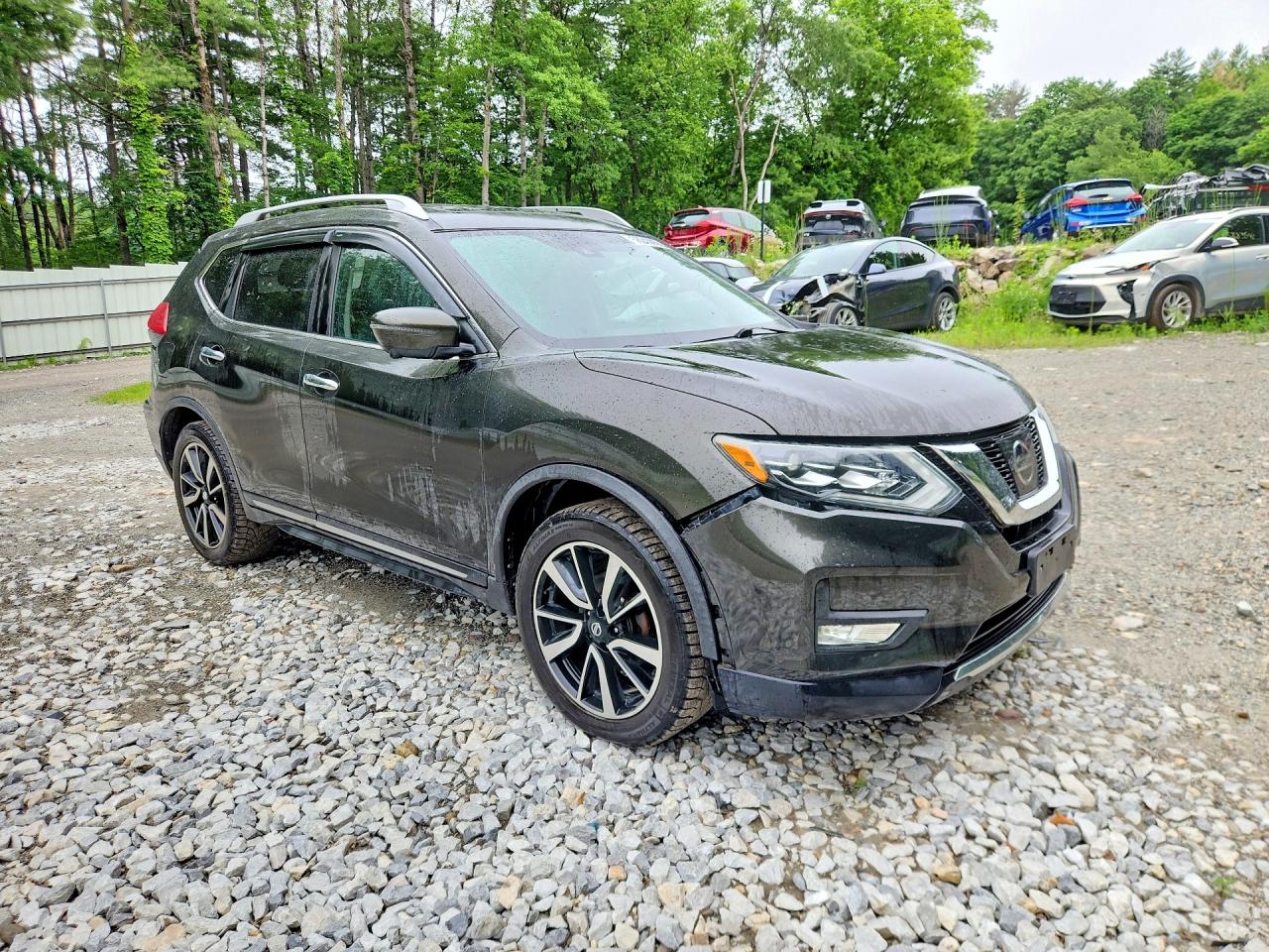 2017 NISSAN ROGUE