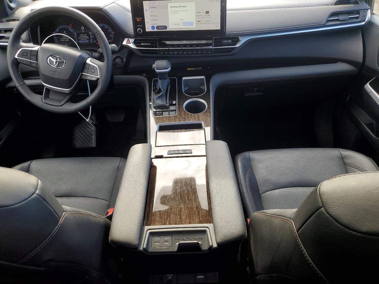 2025 TOYOTA SIENNA