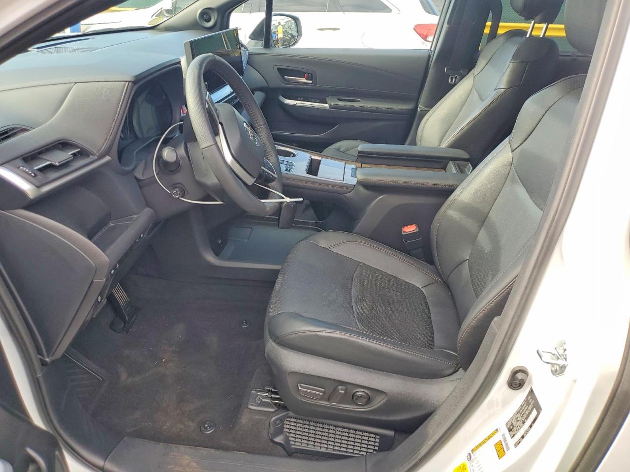 2025 TOYOTA SIENNA