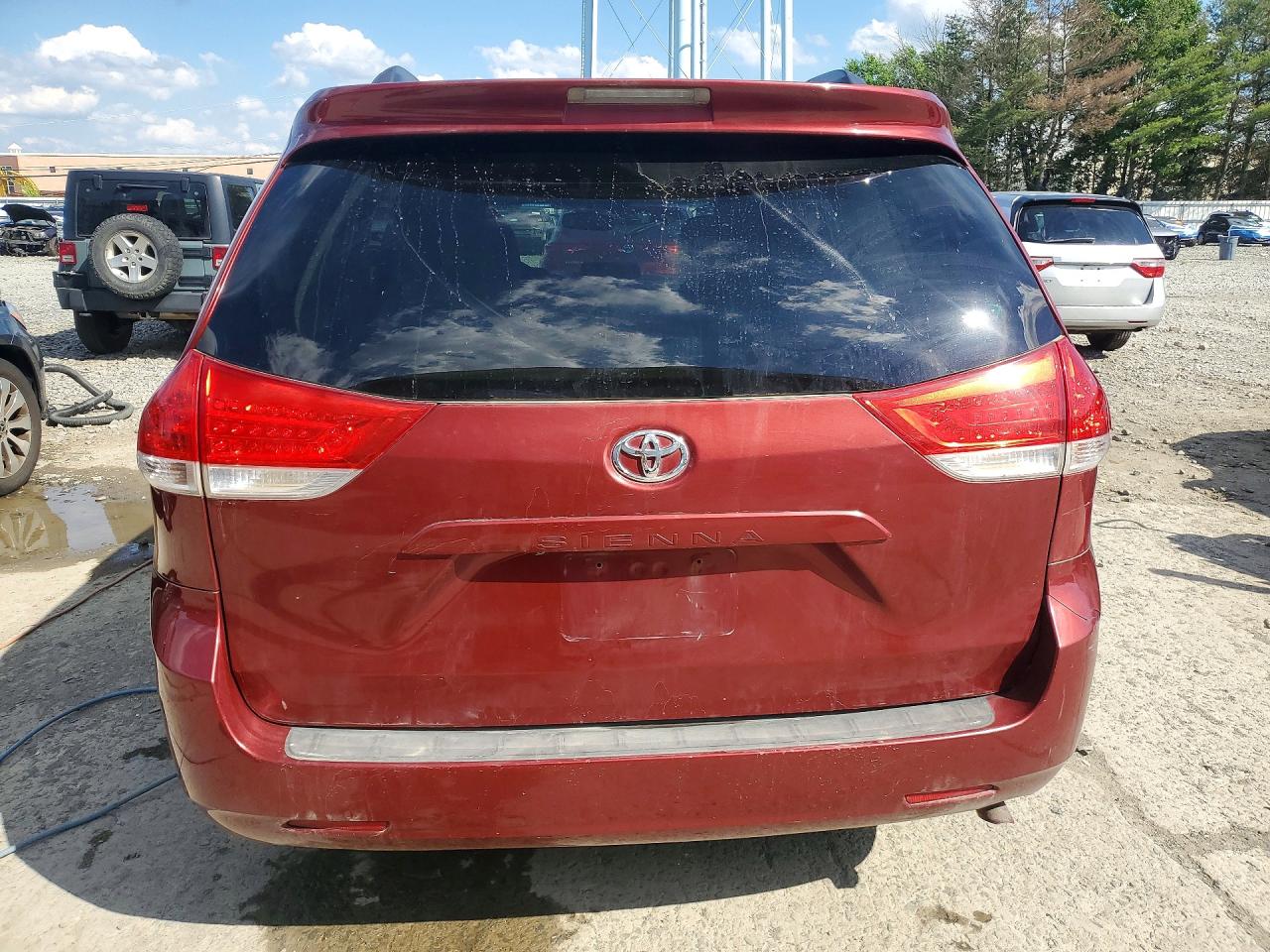2014 TOYOTA SIENNA