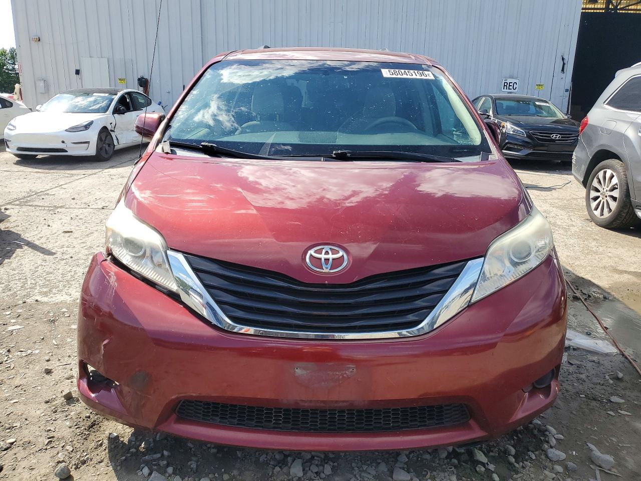 2014 TOYOTA SIENNA