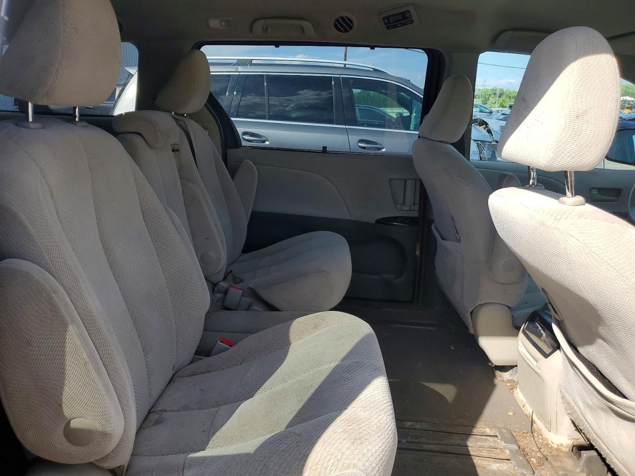 2014 TOYOTA SIENNA
