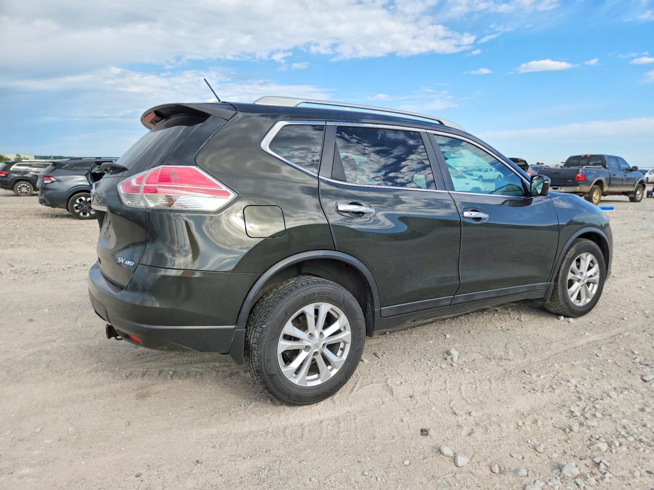 2016 NISSAN ROGUE