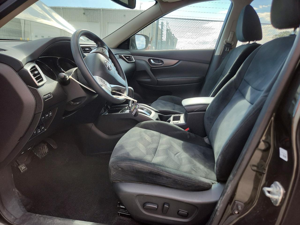2016 NISSAN ROGUE