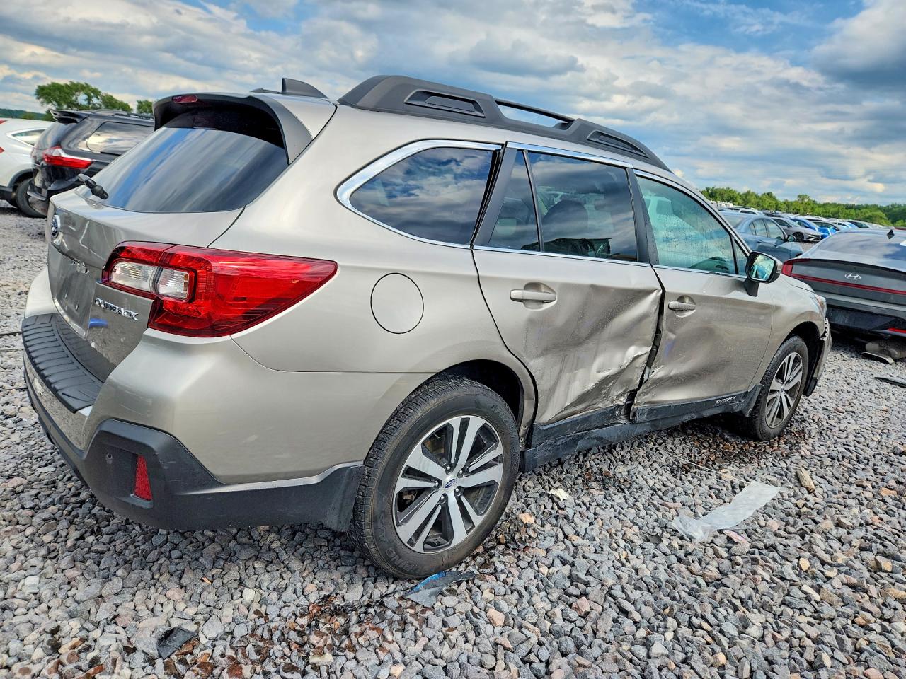 2019 SUBARU OUTBACK