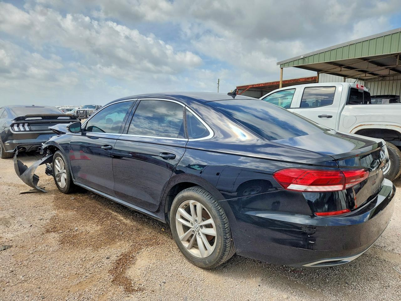 2020 VOLKSWAGEN PASSAT