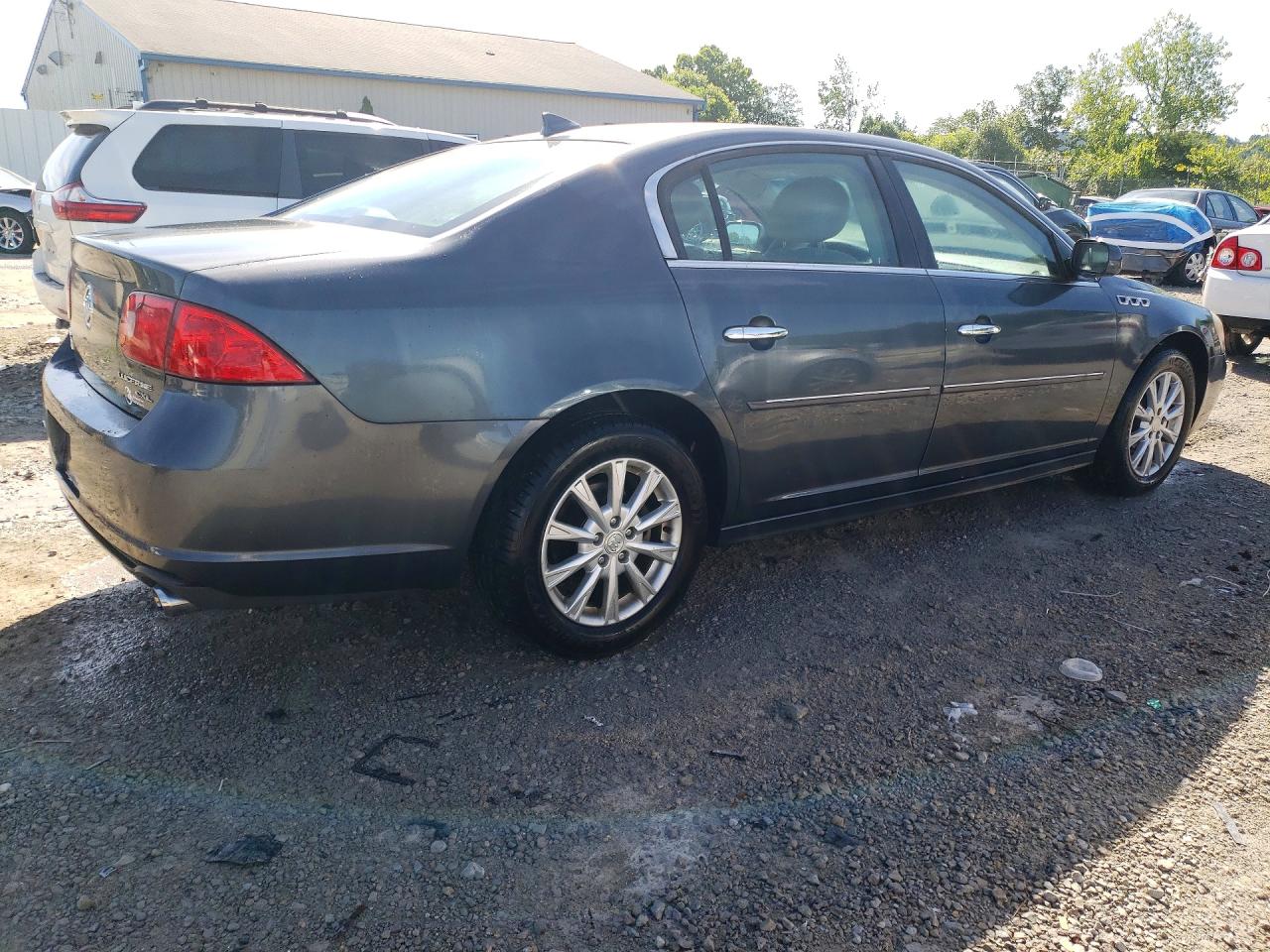 2011 BUICK LUCERNE