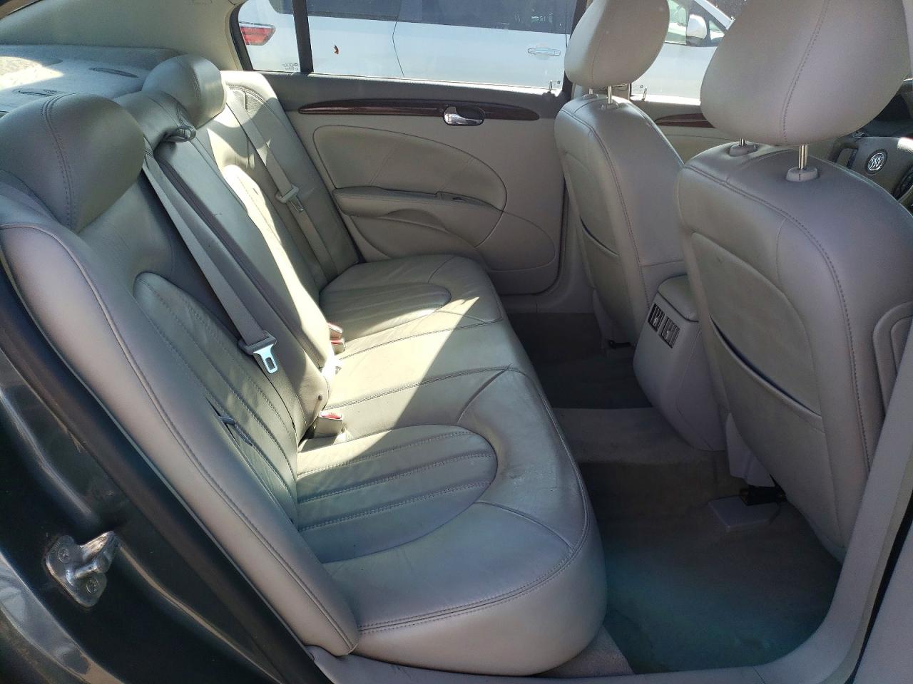2011 BUICK LUCERNE