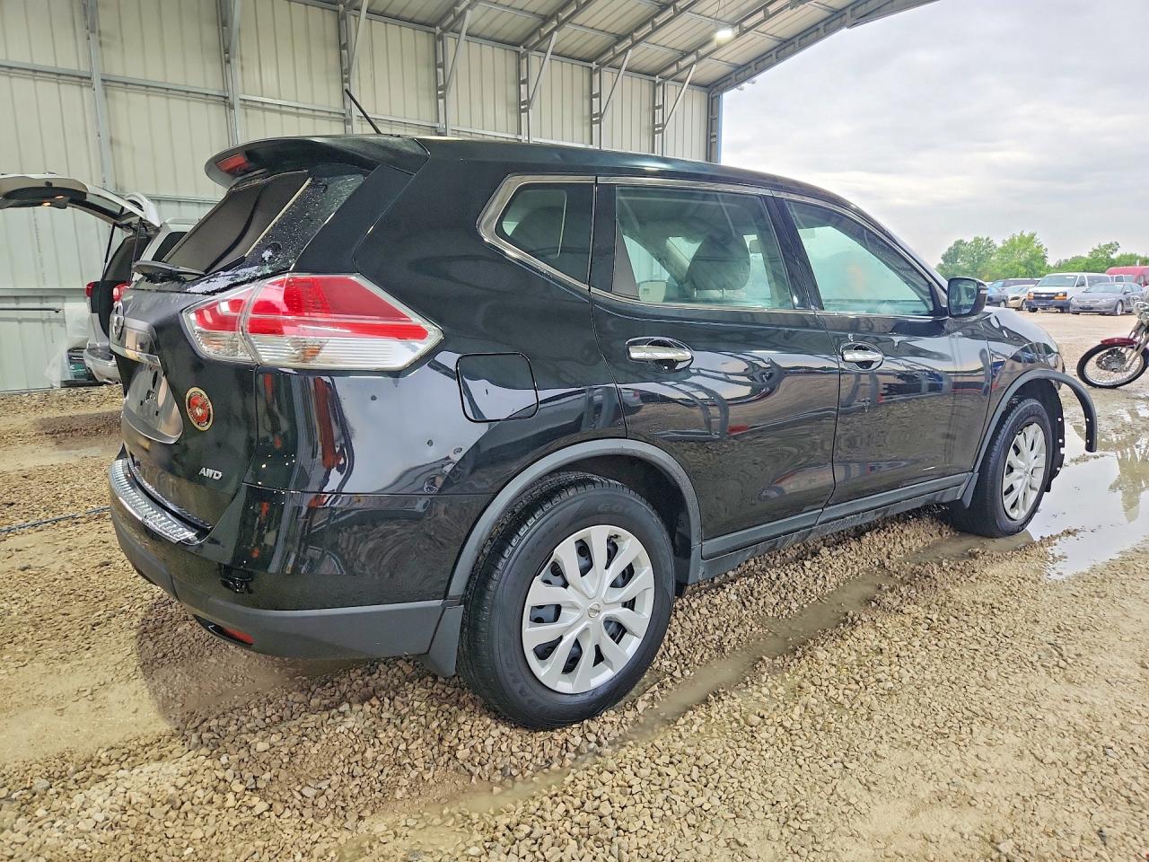 2015 NISSAN ROGUE