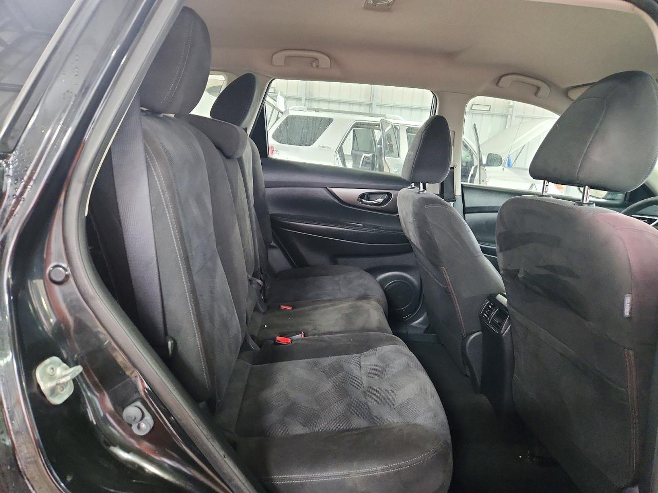 2015 NISSAN ROGUE