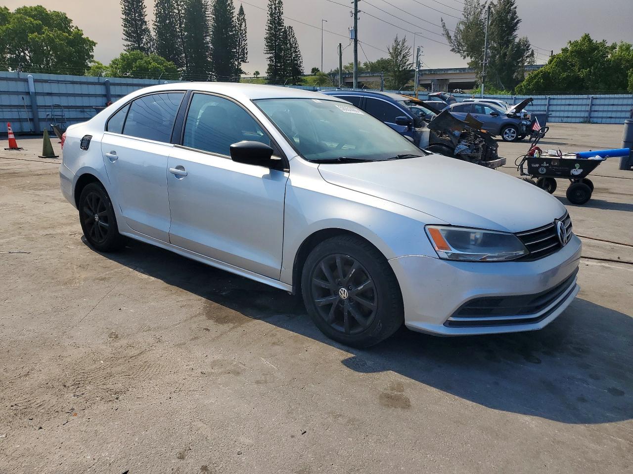 2015 VOLKSWAGEN JETTA