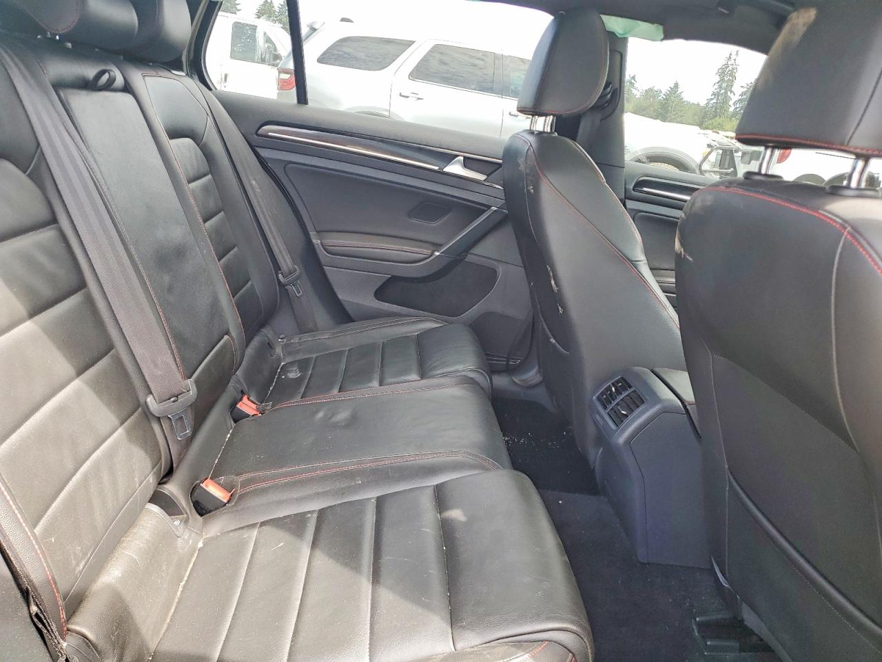 2016 VOLKSWAGEN GTI
