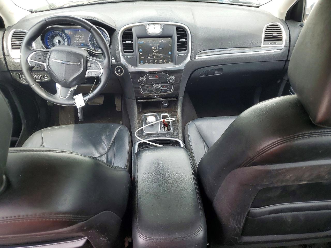 2016 CHRYSLER 300
