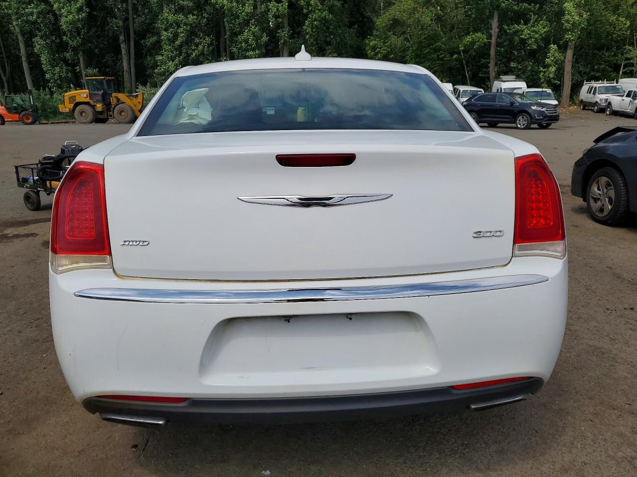 2016 CHRYSLER 300