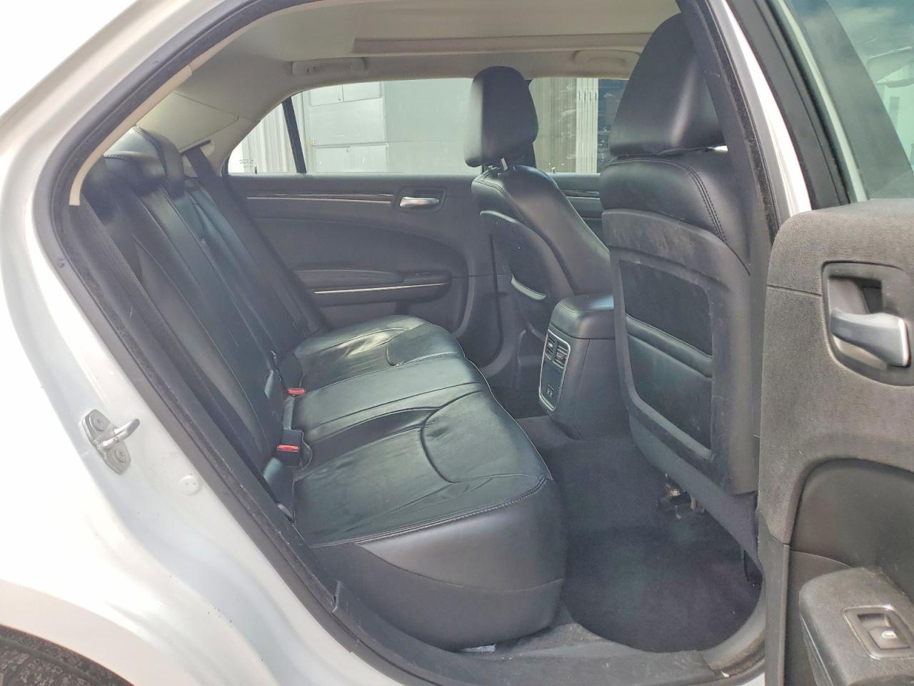 2016 CHRYSLER 300