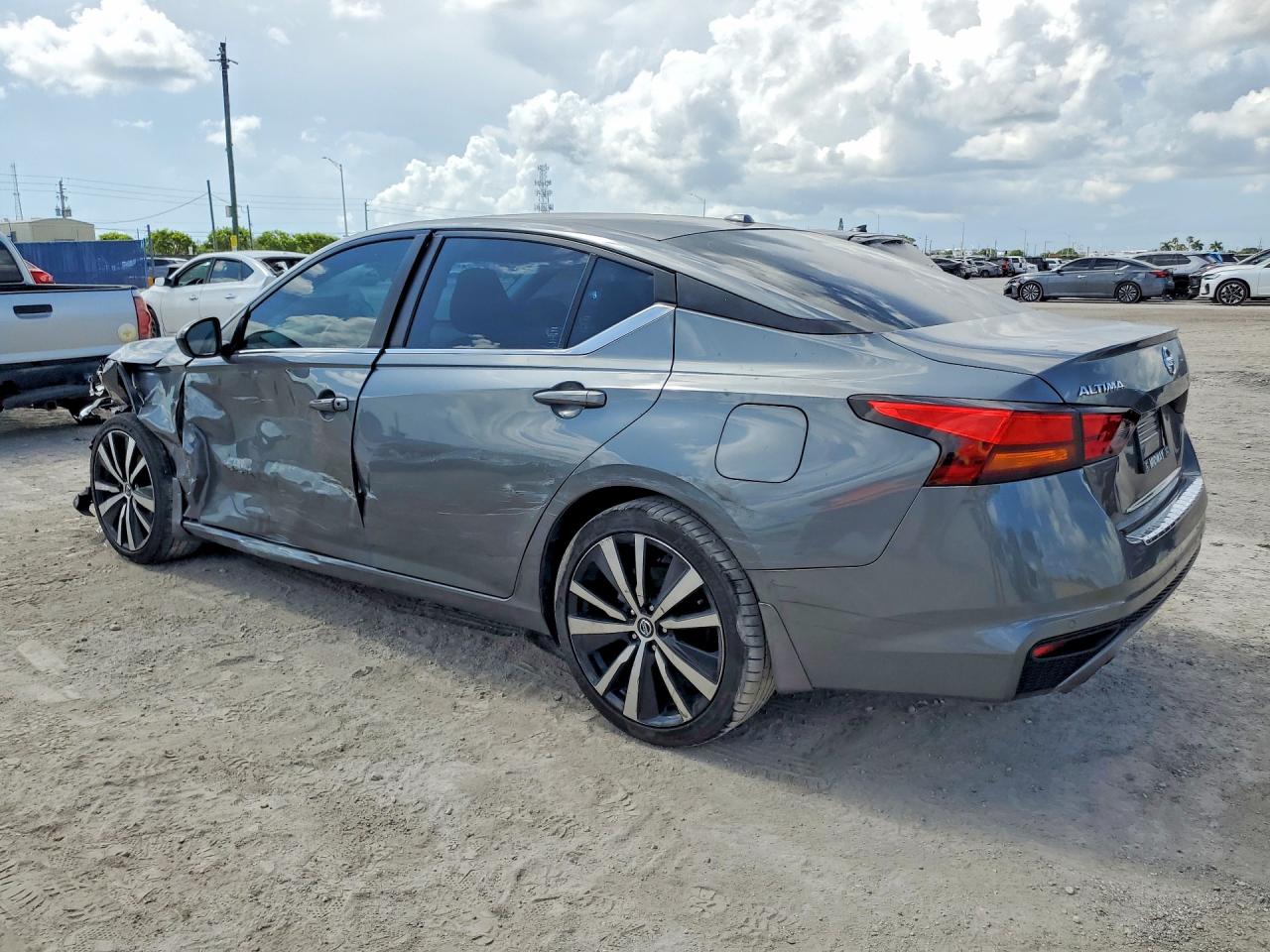 2021 NISSAN ALTIMA