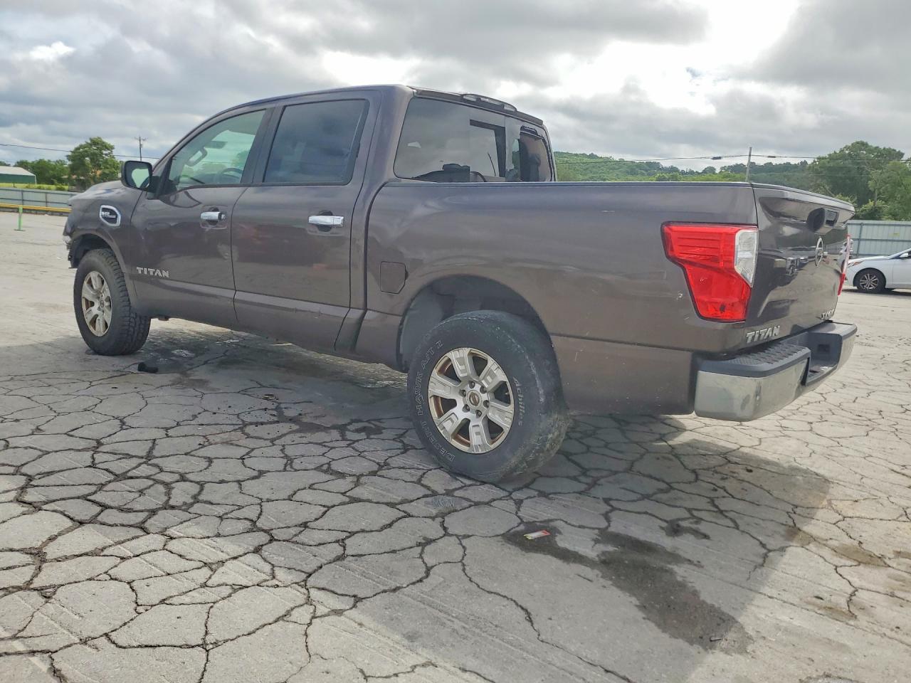 2017 NISSAN TITAN