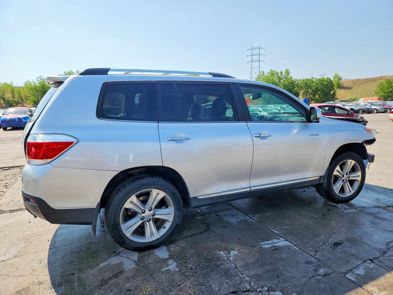 2013 TOYOTA HIGHLANDER