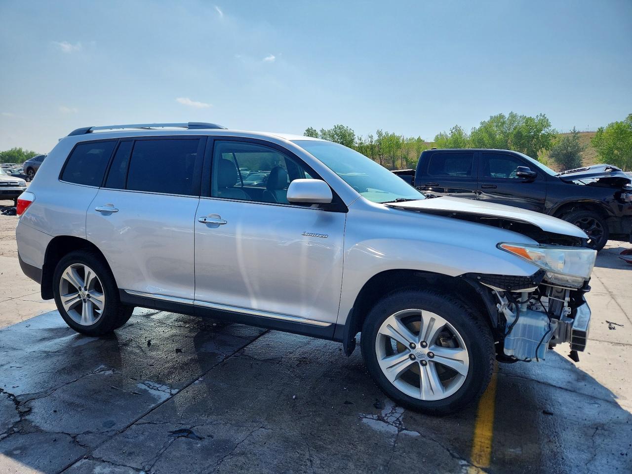 2013 TOYOTA HIGHLANDER
