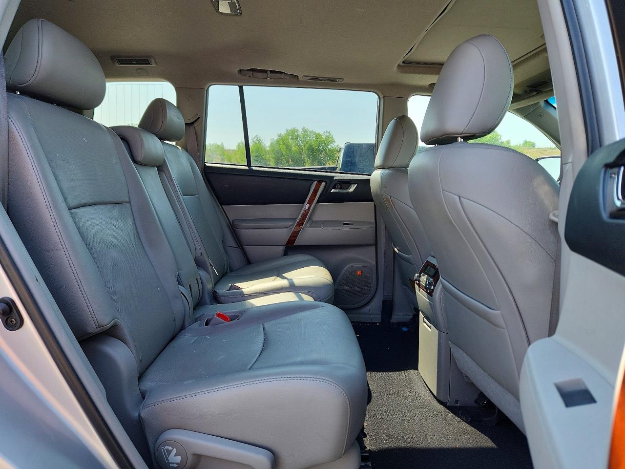 2013 TOYOTA HIGHLANDER