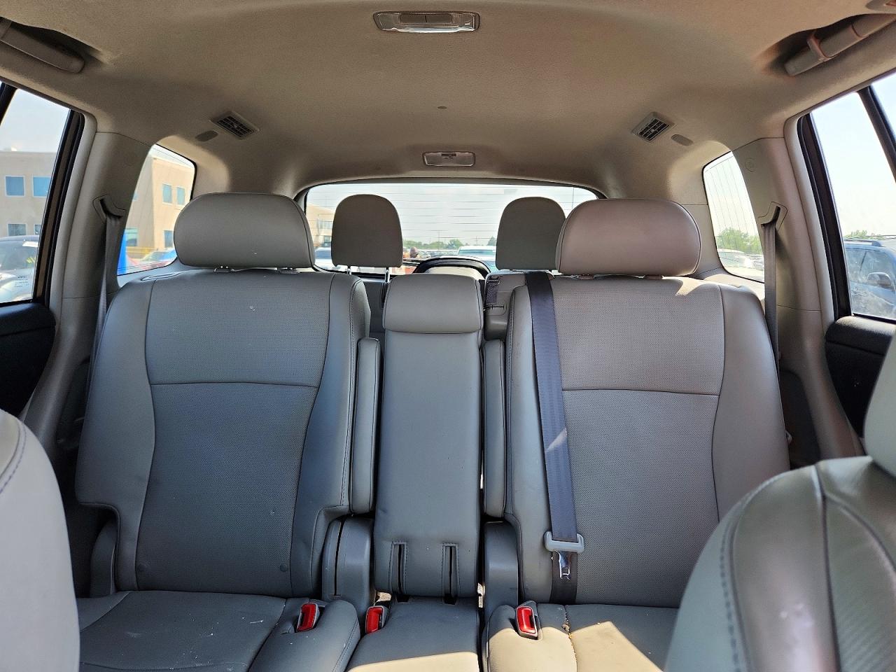 2013 TOYOTA HIGHLANDER