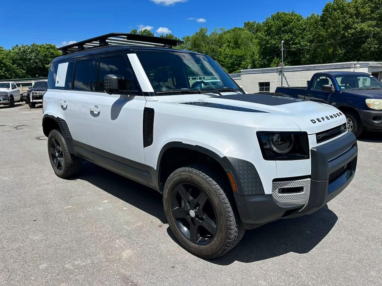 2022 LAND ROVER DEFENDER