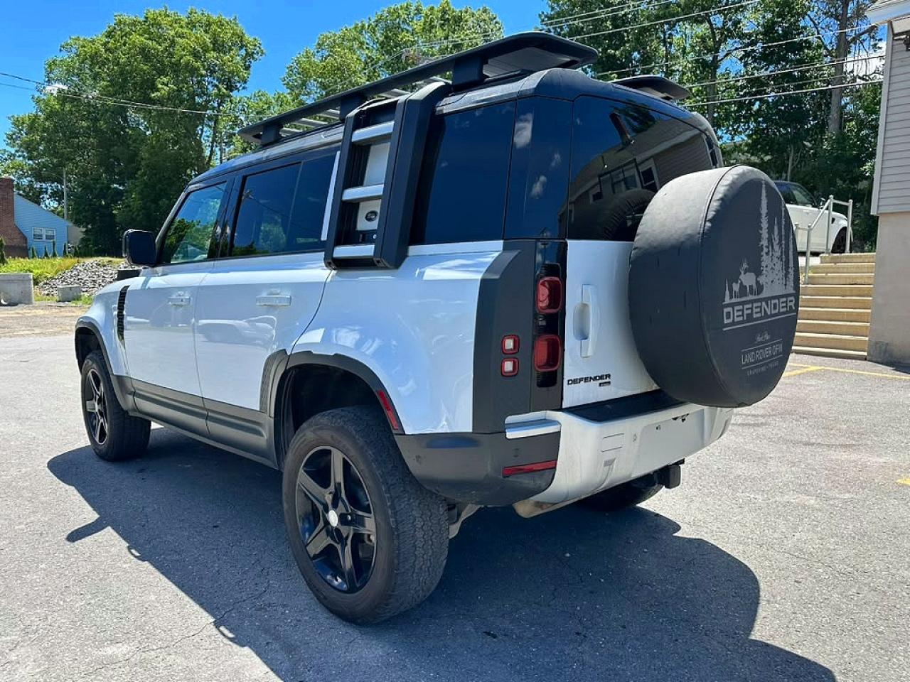 2022 LAND ROVER DEFENDER